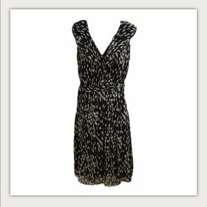 Sandra Darren sleeveless Dress Size 6